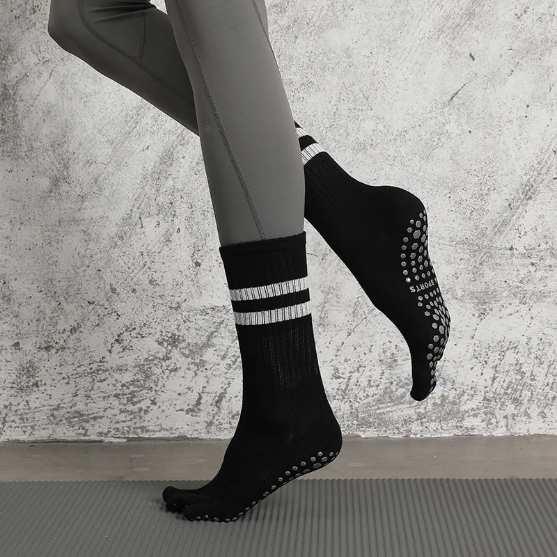 2 pairs of yoga socks, medium  - Pilates Yoga Sport 리뷰 및 가격